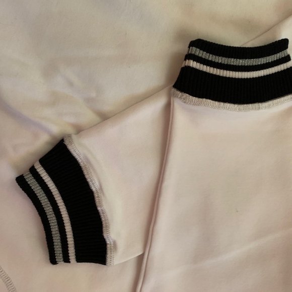 Lyse Spénard, Hooded sweater, Size Large (can fit for 8-10-12).  Real White. - Picture 4 of 10